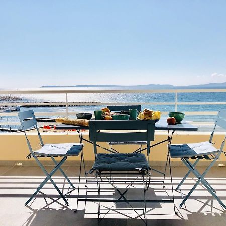 T3 Front De Mer Dernier Etage Vue Mer Petit Havre De Paix Pour Vos Vacances Emplacement Unique Vue Mer Panoramique A 180 Degres Pour Ce T3 En Face De La Plage Front De Mer Vue Sur Les Iles 5 Et Dernier Etage Avec Ascenseur Le Lavandou Exteriér fotografie